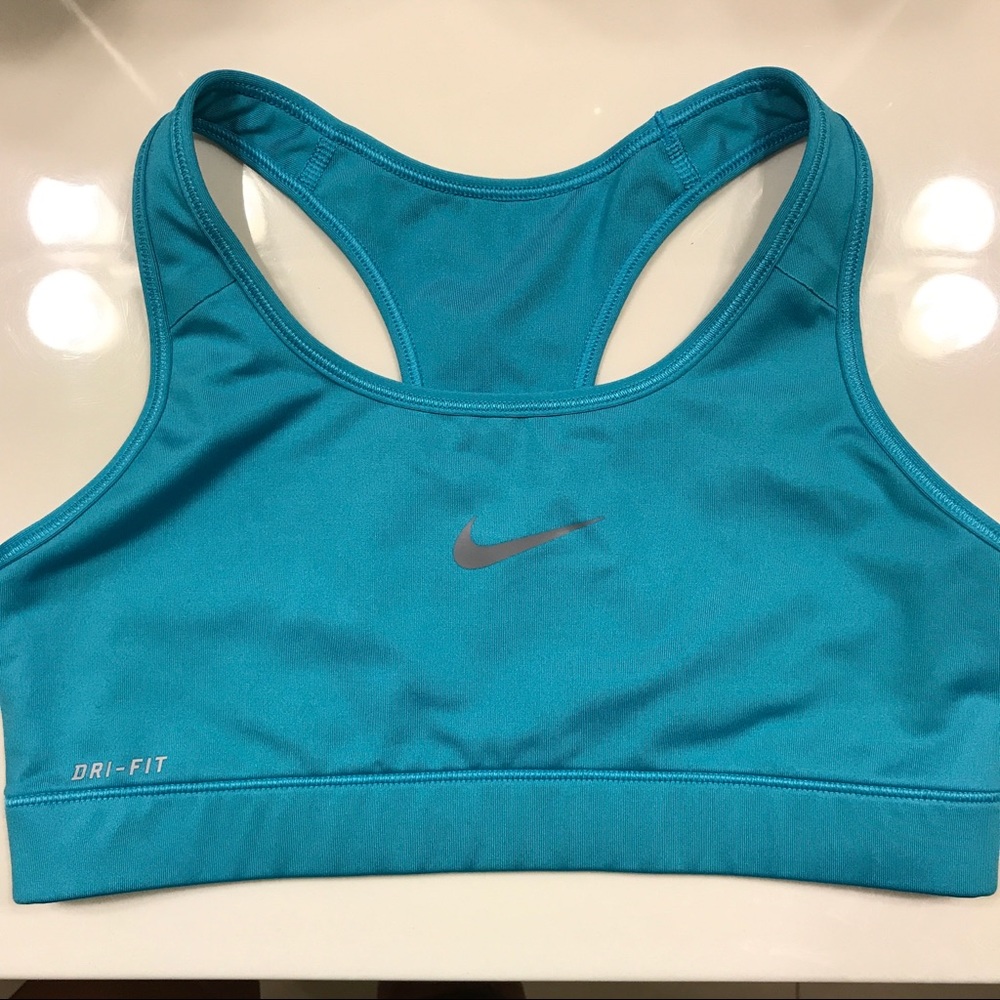 Never Worn Nike Dri Fit Sports Bra - Size M